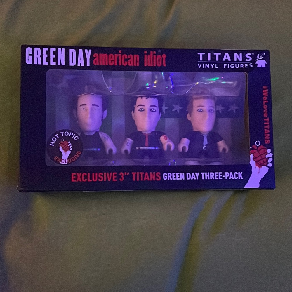 Green Day American Idiot Titans Vynl Figures Hot Topic Exclusive!
